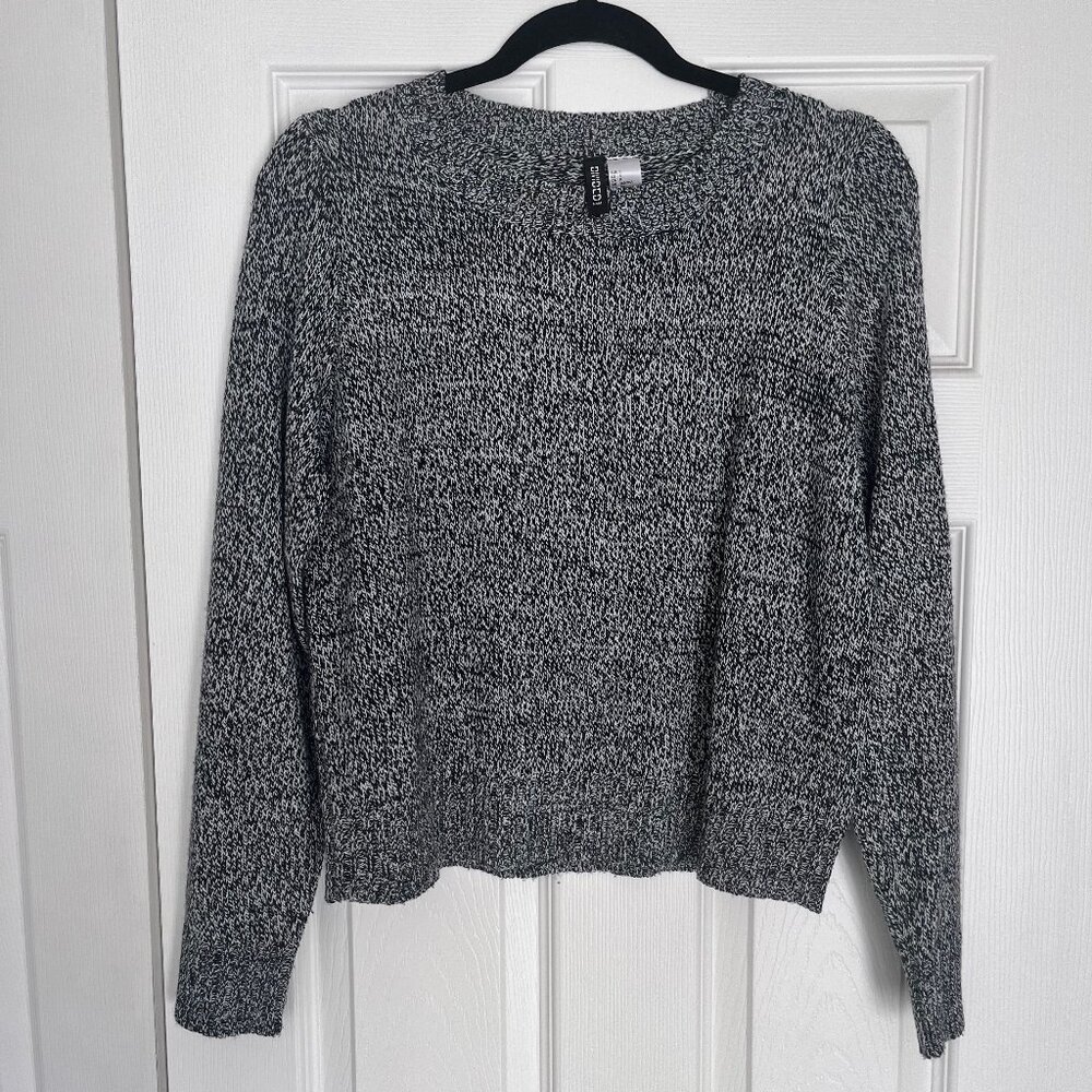 3/$20 ☀️ Knit Sweater from DIVIDED - H&M